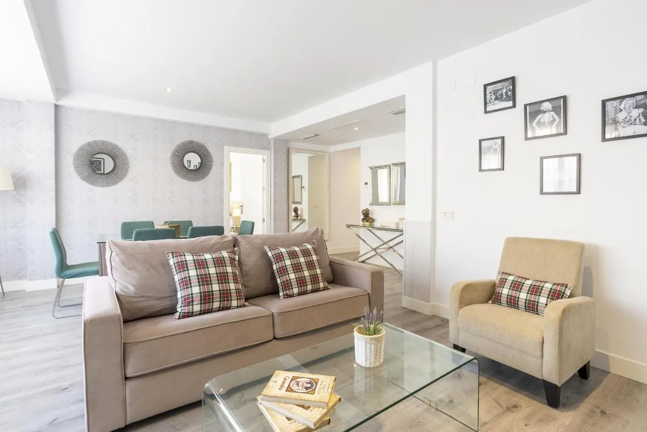 Soho Premium 4 Bedrooms Apartment Málaga 0*,
